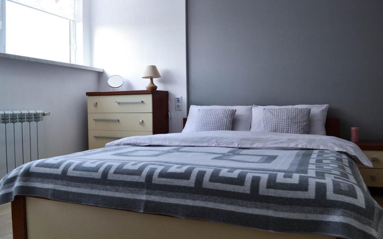 Cozy 2-Room Apartment On Zhvanetsky Boulevard Oldenburg Bagian luar foto